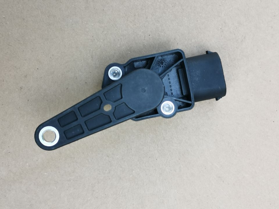 PartzBiz CE: SL37146886156XPO-Front Headlight Level Sensor SL37146886156XPO PartzBiz CE: SL37146886156XPO-Front Headlight Level Sensor SL37146886156XPO
