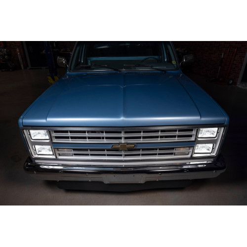 PartzBiz CM: LFRB120-1-Holley RetroBright LED Forward Facing Light - Classic White (3000K) - SUPERSEDES LFRB120 PartzBiz CM: LFRB120-1-Holley RetroBright LED Forward Facing Light - Classic White (3000K) - SUPERSEDES LFRB120
