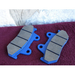 PartzBiz HD M-BC-1012 - DNA ด้านหน้าด้านหลังเปลี่ยนเบรค 4 ลูกสูบ Caliper Pads Harley Softail Springer