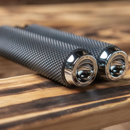 PartzBiz HD: 4423444-Arlen Ness Rough Crafts Chrome Knurled Front Foot Pegs Harley Softail 18-Up PartzBiz HD: 4423444-Arlen Ness Rough Crafts Chrome Knurled Front Foot Pegs Harley Softail 18-Up