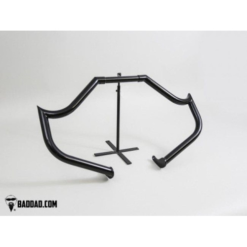 PartzBiz HD: 4423077-Bad Dad 975 สีดำเครื่องยนต์ Crash Guard Bar Harley Road Glide FLTR 09-13