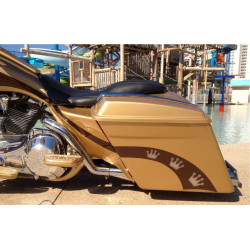 PartzBiz HD BAD-STRCHCVR-09 - Bad Dad Stretched Extended Filler Side Panels Covers Harley Touring 09-13 Flh | BAD-STRCHCVR-09 PartzBiz HD BAD-STRCHCVR-09 - Bad Dad Stretched Extended Filler Side Panels Covers Harley Touring 09-13 Flh | BAD-STRCHCVR-09