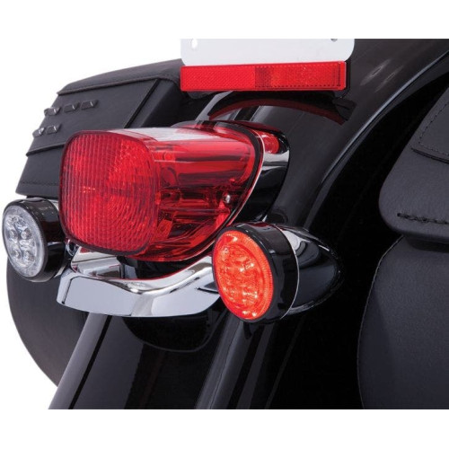 PartzBiz HD: 4421071-Ciro 45521 Fang ไฟเลี้ยว LED แทรกสีดำสีแดง Harley Touring 00-Up PartzBiz HD: 4421071-Ciro 45521 Fang ไฟเลี้ยว LED แทรกสีดำสีแดง Harley Touring 00-Up