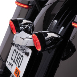 PartzBiz HD DS20402020 - Ciro Black Bullet Style Fang LED ไฟเลี้ยวด้านหลังแทรกฟังก์ชั่น Dual Harley | 45421