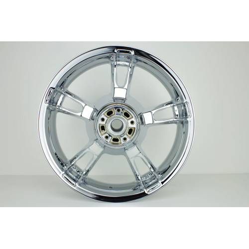 PartzBiz HD: 4415205-ล้อหน้าและหลัง Harley Chrome Exchange Enforcer สำหรับรุ่นปี 2014-2017