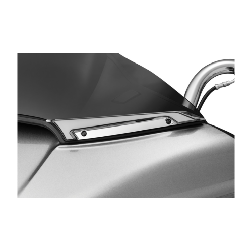 PartzBiz HD: 4413189-Kuryakyn 2945 Chrome Windshield with LED Light & Turn Signal for Harley FLTR 15up | 2945