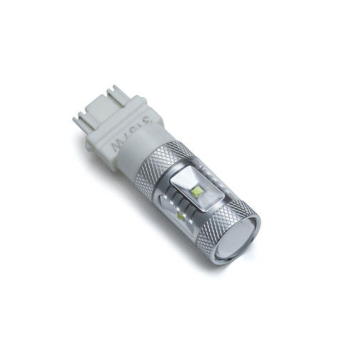 PartzBiz HD: 4411769-Kuryakyn White / White Dual Circuit 3157 หลอดไฟ LED ความเข้มสูงด้านหน้า Harley | 2244