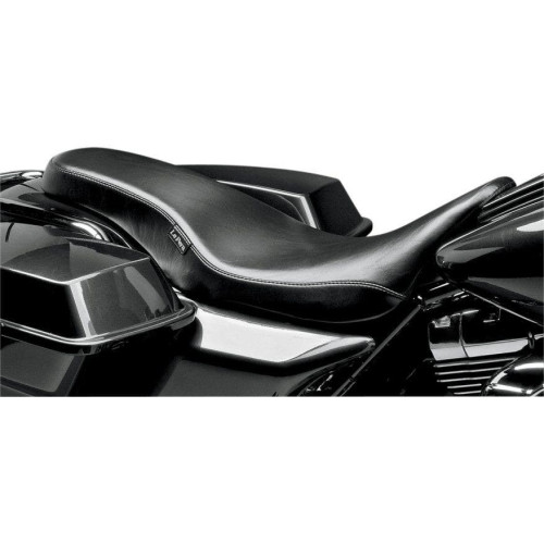 PartzBiz HD: 4411026-Le Pera Smooth Black Vinyl Cobra เบาะยาวเต็มตัวสำหรับ Harley Touring 08-15 | เลอ เปอร่า
