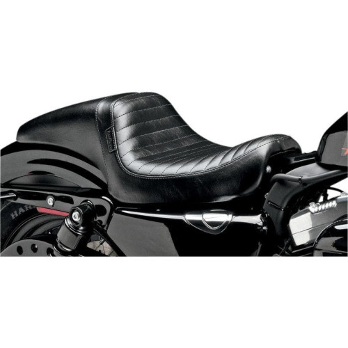 PartzBiz HD: 4410968-Le Pera Daytona Pleated Seat 4 Harley 04-06/10-22 XL Models | LK-542PT