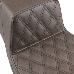 PartzBiz HD DS08011097 - Saddlemen เบาะหน้าลาย Lattice สีน้ำตาล LS Diamond Step Up Seat Harley FLH 97-07 | 897-06-172บีอาร์ PartzBiz HD DS08011097 - Saddlemen เบาะหน้าลาย Lattice สีน้ำตาล LS Diamond Step Up Seat Harley FLH 97-07 | 897-06-172บีอาร์