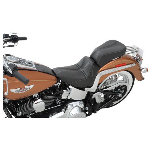 PartzBiz HD: 4403767-เบาะรองนั่ง Saddlemen Dominator Harley สำหรับ 06-17 FLSTN | 806-15-0162