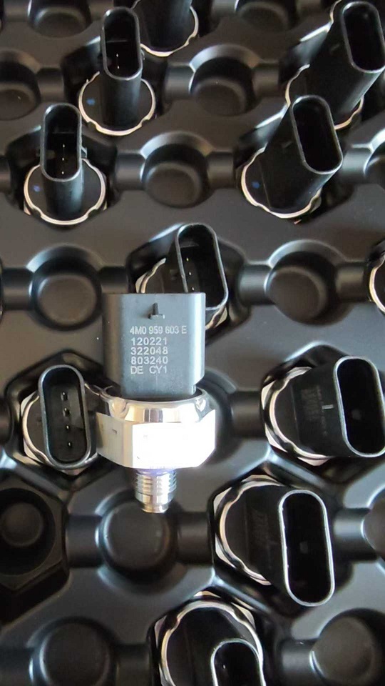 PartzBiz CE SL4M0959603E-OE - A/C Pressure Switch SL4M0959603E-OE