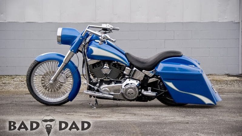 PartzBiz HD 4423135 - Bad Dad 21 ” Wrap ด้านหน้า Fender สำหรับ Harley FLH/T Touring 86-13 80953-1