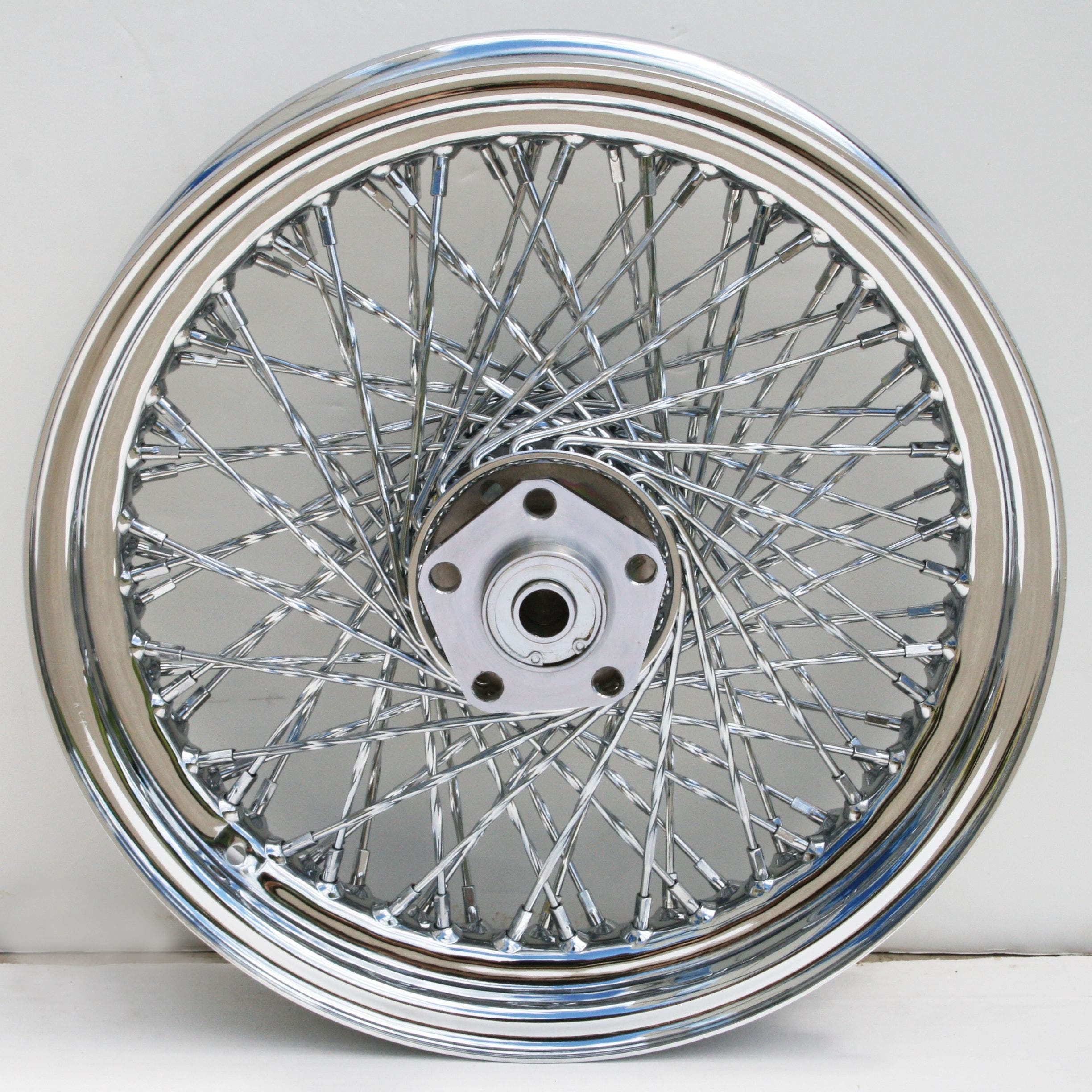 PartzBiz HD 4401501 - Ultima Chrome Twisted 80 Spoke 16 ” x 3 ” ล้อหน้า Harley FL Dual Disc 73-84 ชอปเปอร์คลาสสิก old school wire ทดแทนถุงบรรจุแบบกำหนดเอง ดีที่สุดสำหรับรถจักรยานยนต์สมรรถนะสูง