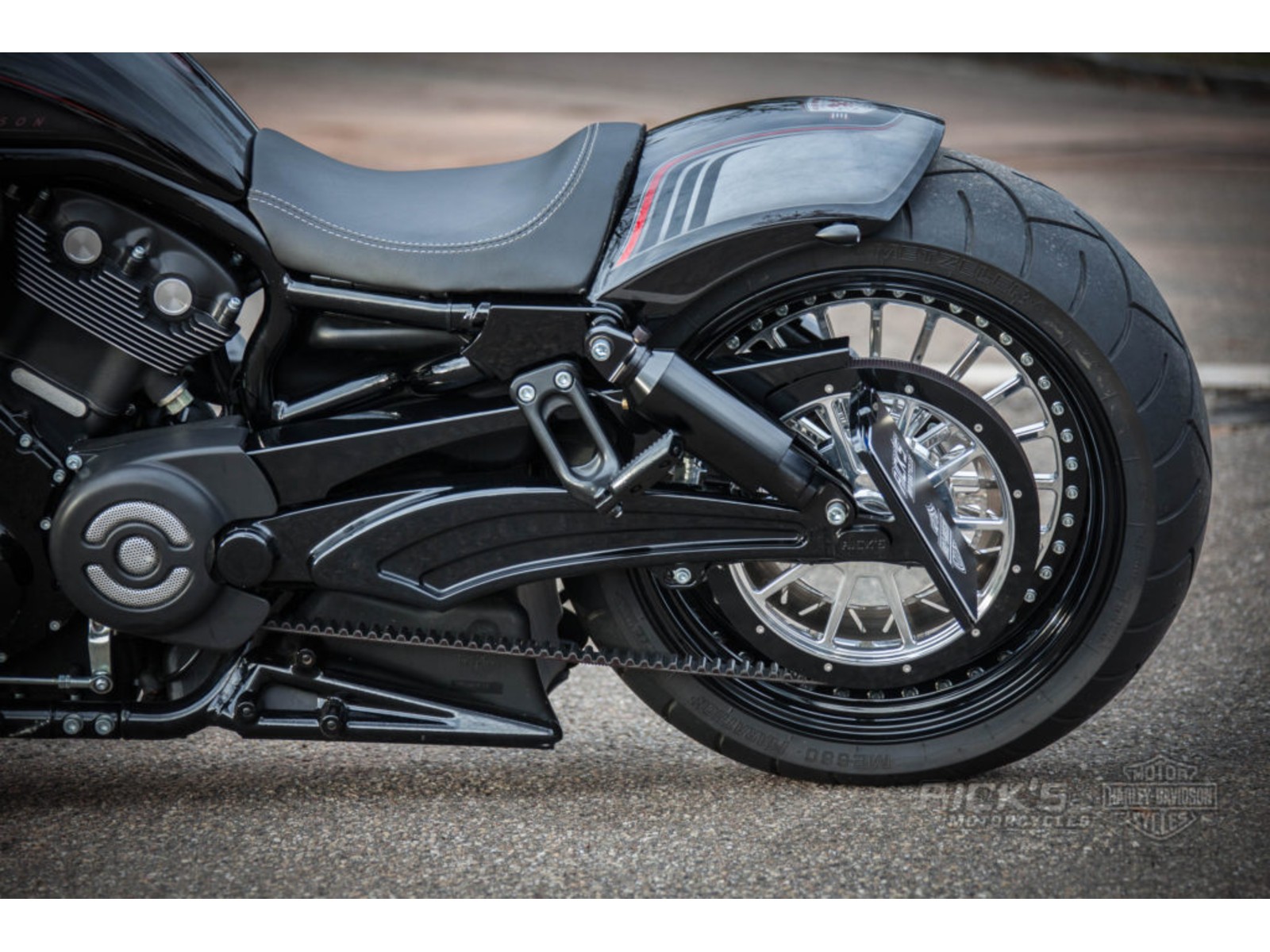 PartzBiz HD 5001082 - เบรกข้างตัวขับสำหรับสวิงอาร์ม V-rod ของ Rick